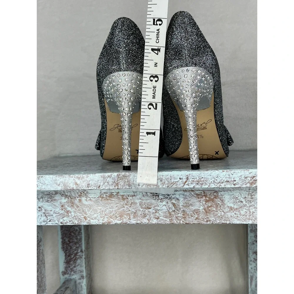 Jewel Badgley‎ Mischka Pumps Heels Silver Glitter Rhinestone Bow Size 5.5